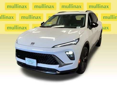 New 2025 Buick Envision Sport Touring image 4