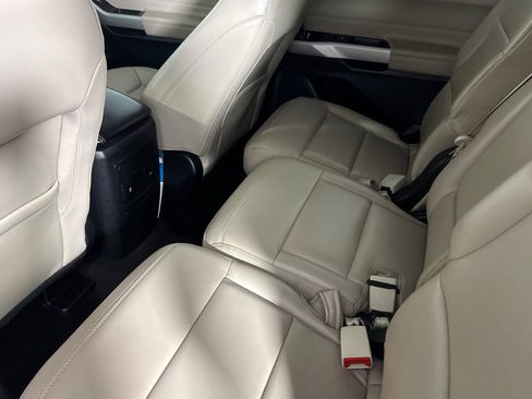 Used 2024 Ford Explorer XLT w/ Equipment Group 202A image 9