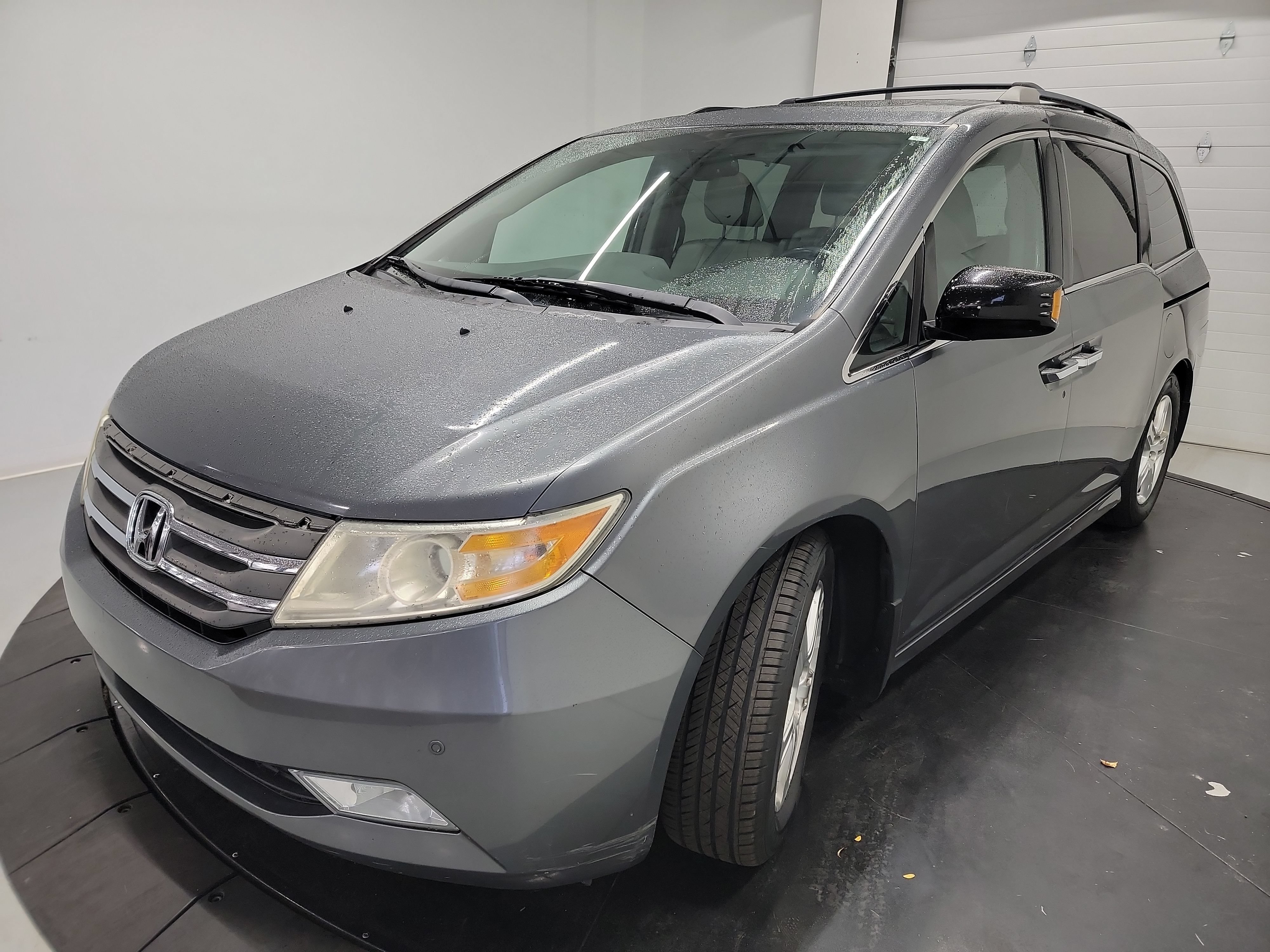 Used 2013 Honda Odyssey Touring image 3