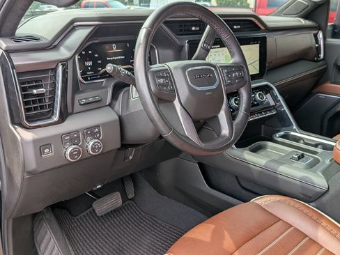 Used 2025 GMC Sierra 2500 Denali Ultimate w/ Max Trailering Package AWD/4WD image 32