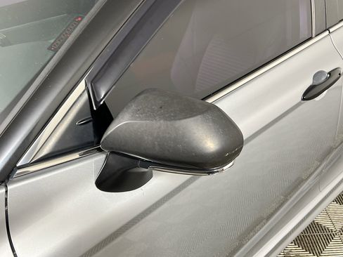 Used 2022 Toyota Camry SE image 13