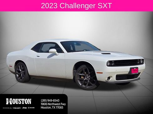 Used 2023 Dodge Challenger SXT w/ Blacktop Package RWD image 1