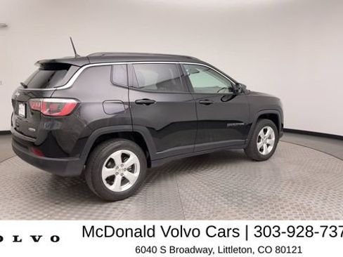 Used 2018 Jeep Compass Latitude w/ Safe & Security Group AWD/4WD image 2