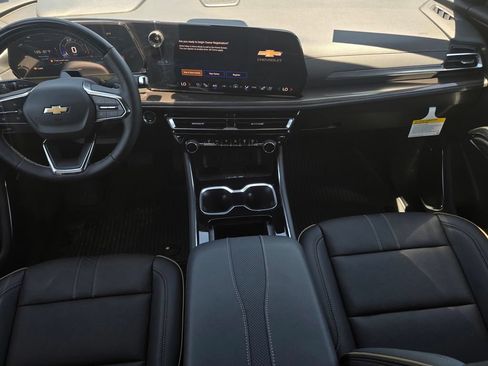 New 2026 Chevrolet Traverse High Country FWD image 12