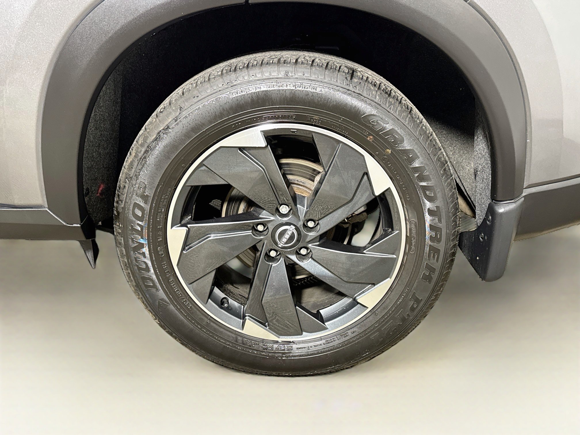 Used 2024 Nissan Rogue SV w/ SV Premium Package AWD/4WD image 26