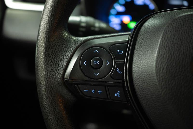 Used 2020 Toyota RAV4 XLE AWD/4WD image 27