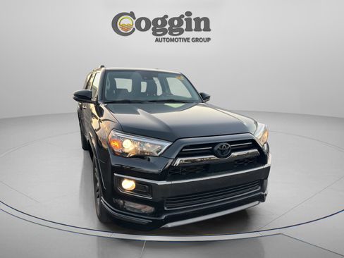 Used 2020 Toyota 4Runner Nightshade w/ Phone Cable & Charge Package image 10