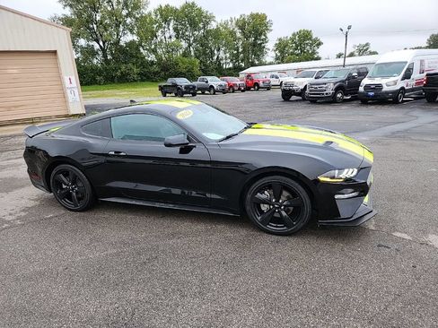 Used 2023 Ford Mustang Coupe RWD image 4