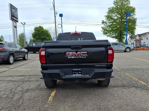 Used 2023 GMC Canyon Denali AWD/4WD image 7