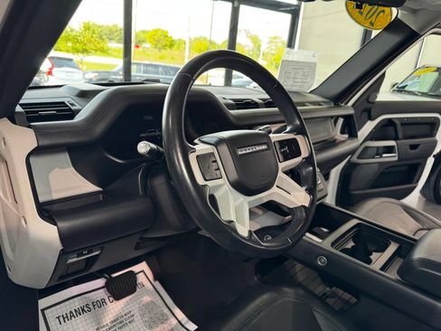 Used 2020 Land Rover Defender 110 HSE AWD/4WD image 28