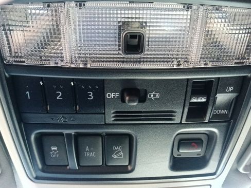 Used 2020 Toyota 4Runner Limited image 27