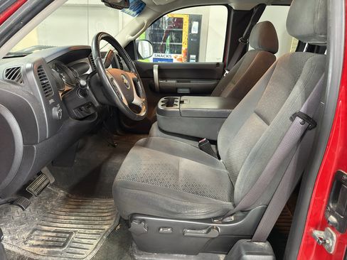 Used 2008 Chevrolet Silverado 1500 LT w/ Power Pack Plus AWD/4WD image 8