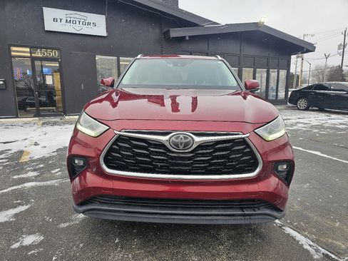 Used 2020 Toyota Highlander Limited image 2
