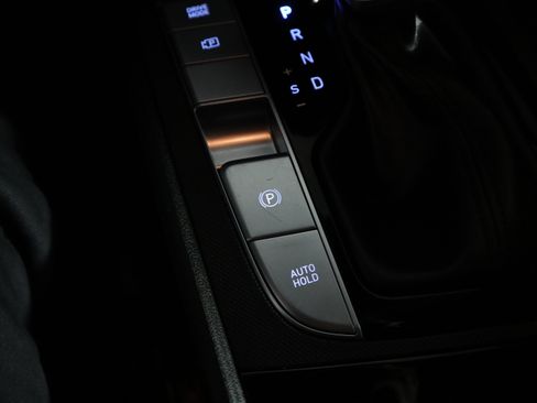 Used 2025 Hyundai Elantra SEL image 32