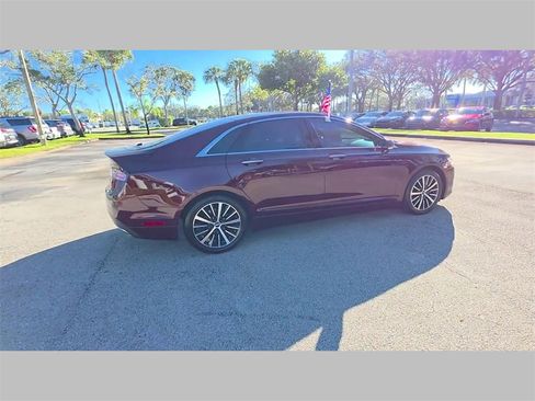 Used 2017 Lincoln MKZ Reserve image 32