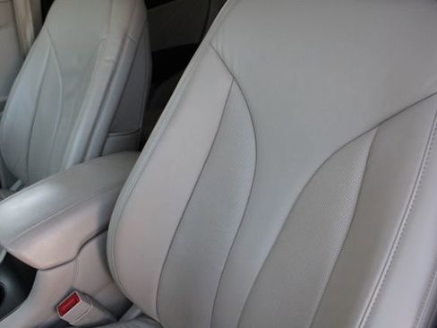 Used 2018 Lincoln MKC Select w/ Lincoln MKC Climate Package FWD image 6