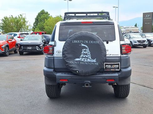 Used 2007 Toyota FJ Cruiser 4WD w/ Upgrade Pkg 1 image 4