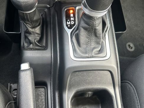 Used 2021 Jeep Wrangler Unlimited Sport image 20