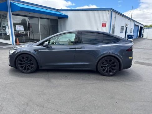 Used 2022 Tesla Model X AWD/4WD image 2
