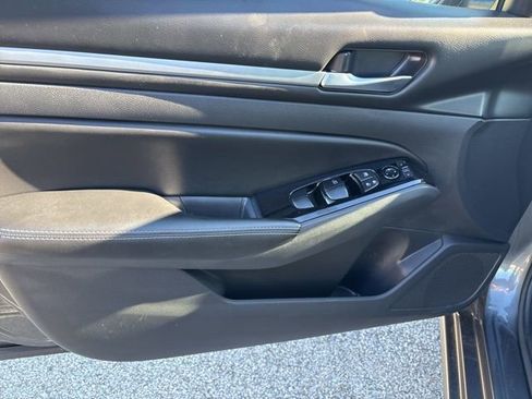 Used 2023 Nissan Altima 2.5 SV image 11