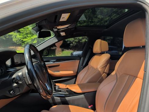 Used 2019 BMW 530i w/ Convenience Package RWD image 14
