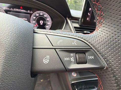 Used 2024 Audi SQ5 Premium Plus w/ S Sport Package AWD/4WD image 36