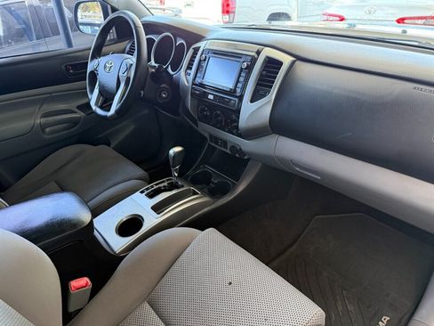 Used 2014 Toyota Tacoma PreRunner w/ TRD Off-Road Package RWD image 28