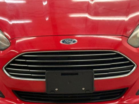 Used 2015 Ford Fiesta SE image 5