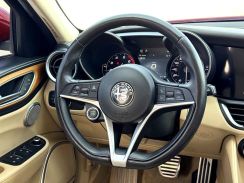 Used 2018 Alfa Romeo Giulia Ti w/ Quick Order Package 22Z Lusso image 24