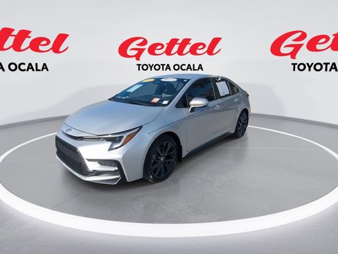 Used 2023 Toyota Corolla SE image 4