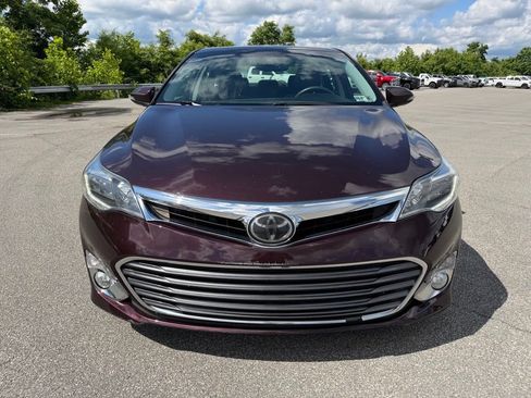Used 2013 Toyota Avalon Limited w/ Technology Pkg FWD image 7
