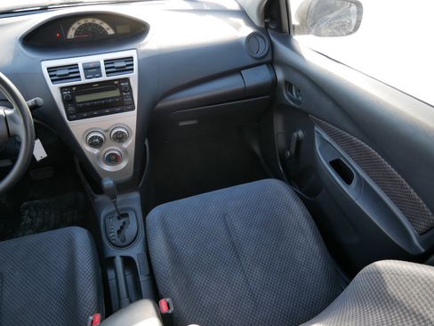 Used 2008 Toyota Yaris Sedan image 11