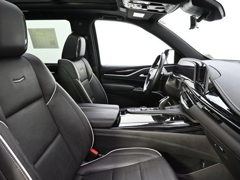 Used 2022 Cadillac Escalade Sport AWD/4WD image 16