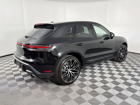 Used 2026 Porsche Macan AWD/4WD image 9