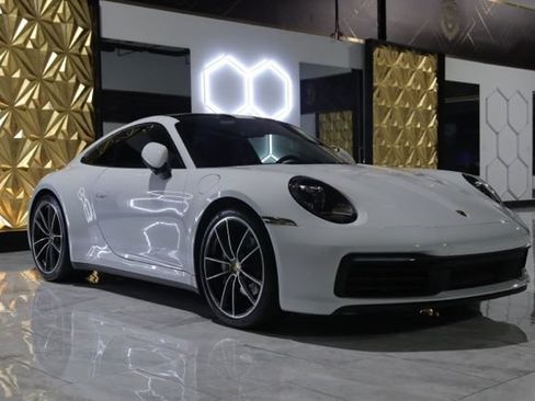 Used 2020 Porsche 911 Carrera RWD image 1
