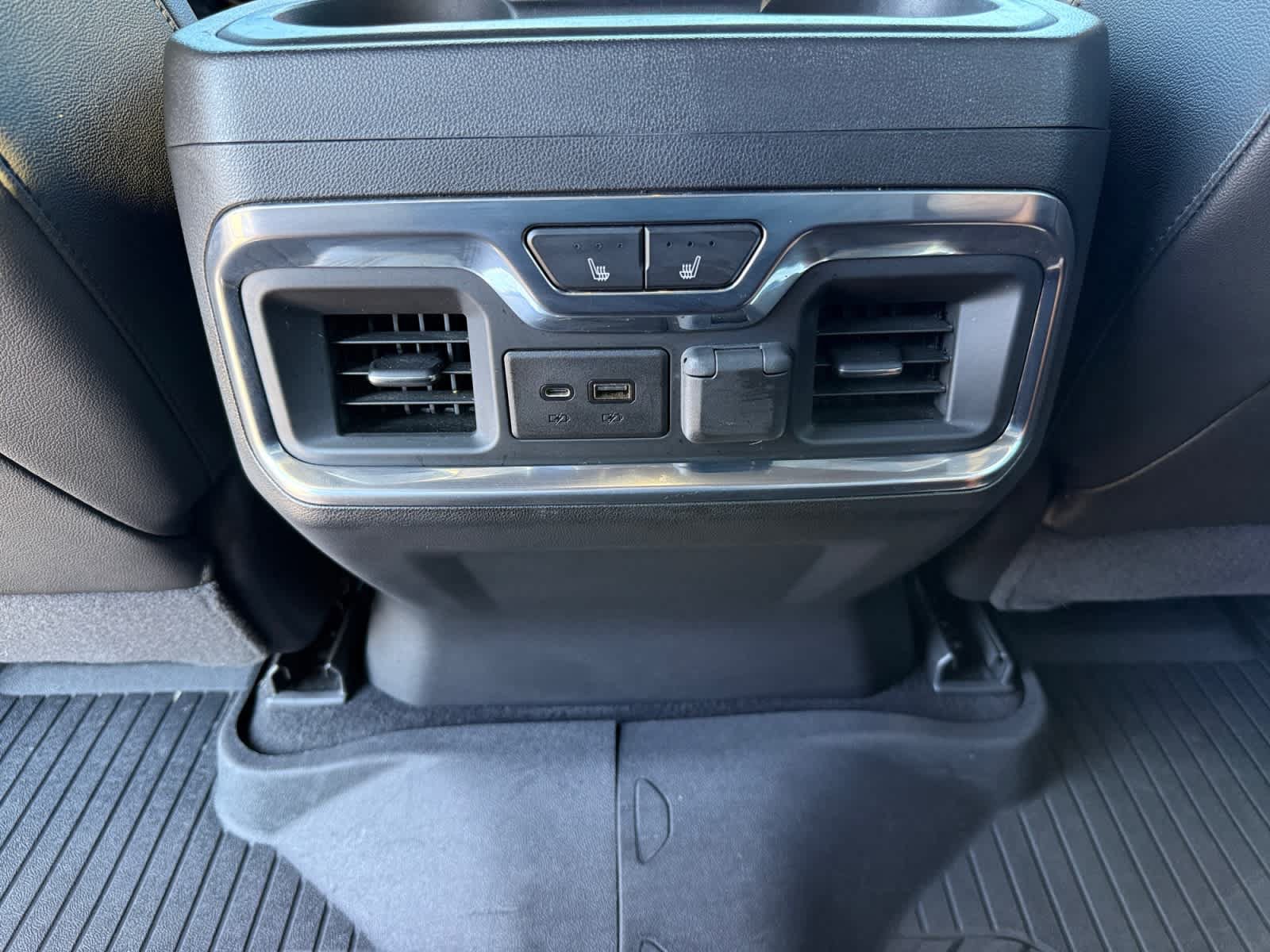 Used 2020 GMC Sierra 1500 AT4 w/ Off-Road Performance Package AWD/4WD image 16