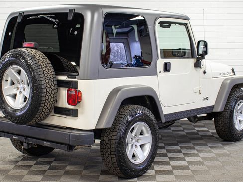 Used 2005 Jeep Wrangler Rubicon AWD/4WD image 3