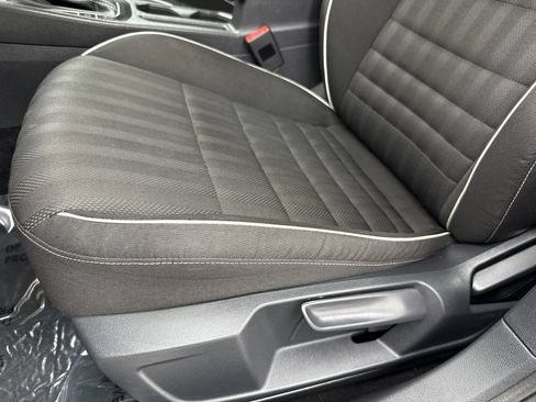 Used 2024 Volkswagen Jetta Sport FWD image 34