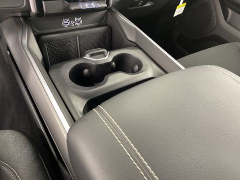 New 2026 RAM 1500 Big Horn AWD/4WD image 33