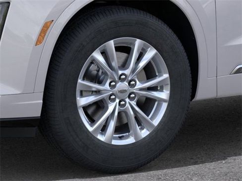 New 2025 Cadillac XT6 Luxury w/ LPO, Floor Liner Package image 9