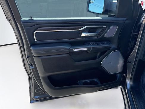 Used 2025 RAM 1500 Laramie w/ Advanced Safety Group II AWD/4WD image 9