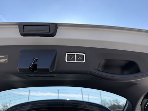 Used 2025 Kia Sorento EX w/ Panoramic Sunroof Package image 23