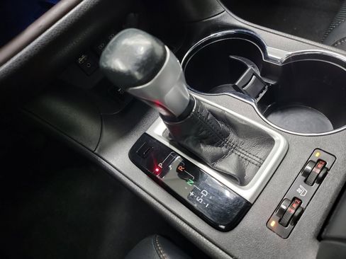 Used 2018 Toyota Highlander Limited image 27