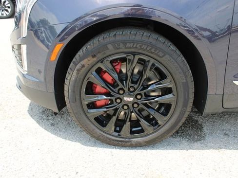 Used 2025 Cadillac XT5 Sportv w/ Technology Package AWD/4WD image 11