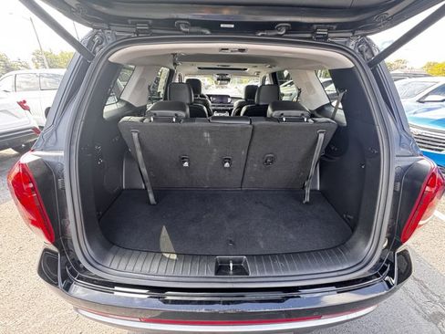 Used 2024 Hyundai Palisade SEL w/ Premium Package image 9