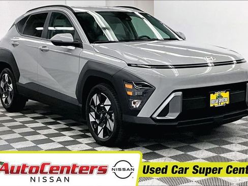 Used 2024 Hyundai Kona SEL image 1