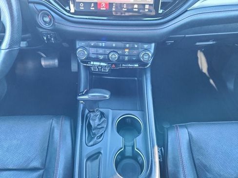 Used 2023 Dodge Durango GT image 11