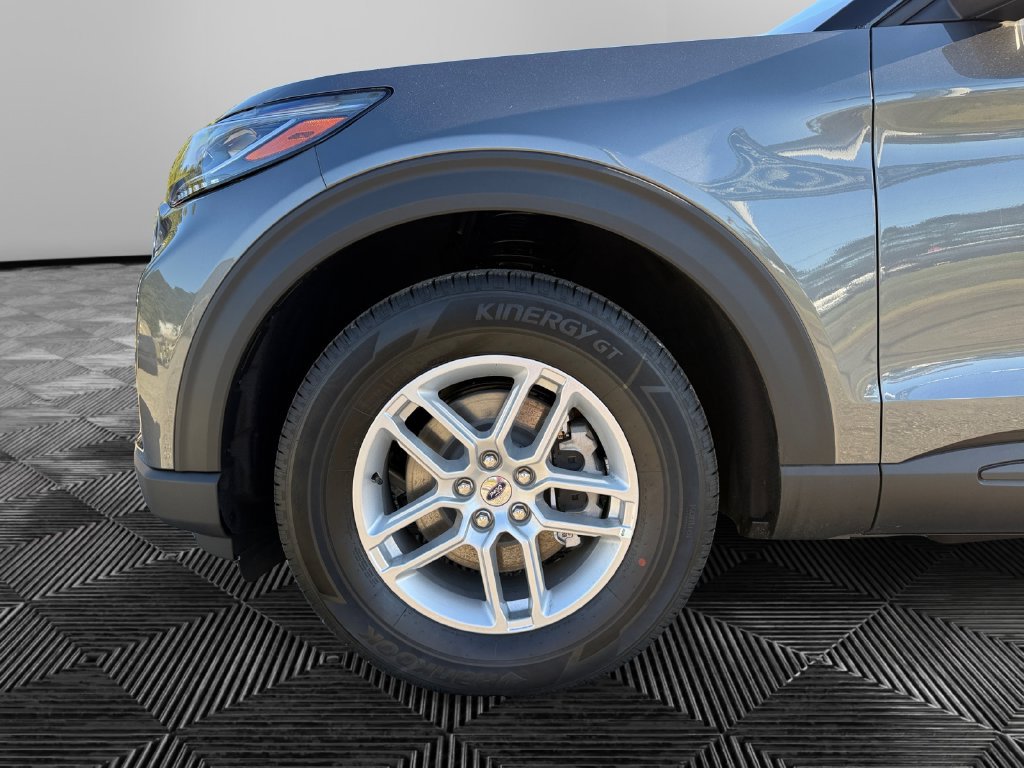 New 2027 Ford Explorer Active w/ Active Comfort Package RWD image 14