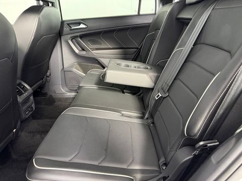 Used 2023 Volkswagen Tiguan SEL R-Line AWD/4WD image 28