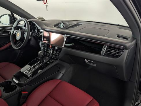 New 2026 Porsche Macan AWD/4WD image 19